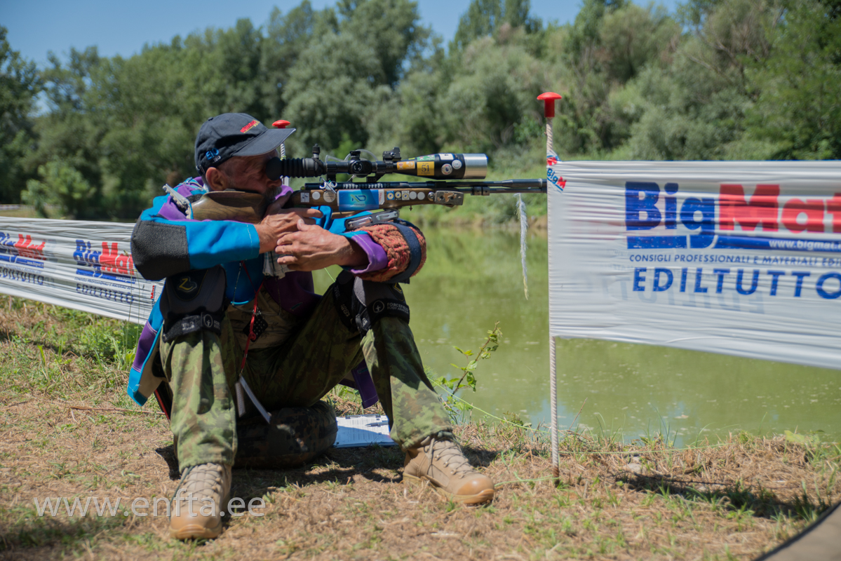 183 LT Aleksas Jaunius